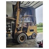 TOWMOTOR 'ARMY' FORKLIFT RATED @6K
