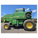 JOHN DEERE TITAN 2-7720 COMBINE