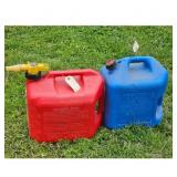 2 x 5 Gallon Plastic Gas and Kerosene Cans