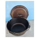 Lodge Cast Iron Dutch Oven with Lid