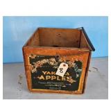 Vintage Yakima Apples Wooden Crate with Handle