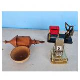Vintage Desk Accessories Lot: Wooden Birdhouse/Fin