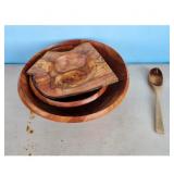 Set of 3 Wooden Salad Bowls with Serving Spoon