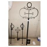 Black Wrought Iron Key Set Garden Art