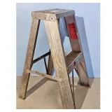 2 Step Aluminum Stepladder