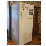 White Top-Freezer Refrigerator