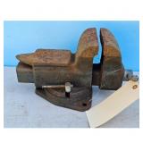 Powr Kraft 5 Inch Bench Vise with Swivel Base and