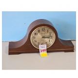 Smartus Quartz Mantle Clock Wood Tone