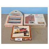 Model Power HO Scale Train Lot: Trailers, Floodlig