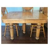 Oak Dining Extension Table & Set of 4 Chairs