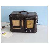 BROADCAST SHORTWAVE RADIO-UN-TESTED