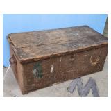 WOODEN CARPENTERS TOOLBOX W/EARLY DOVE TAILS