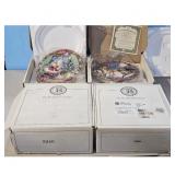 The Bradford Exchange 4 Lighted Christmas Plates