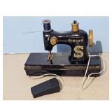 Child's Toy Singer Sewing Machine with Foot Pedal