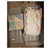 Fan Quilt and Pillow Set W/STERILITE STORAGE TOTE