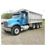 2005 MACK GRANITE TRI AXLE DUMP TRUCK