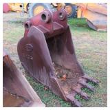 EACO 24" DIGGING BUCKET