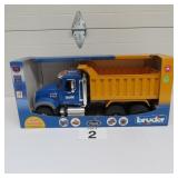 BRUDER 1/16TH MACK DUMP TRUCK