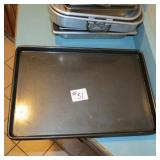 BLACK BAKING SHEETS