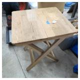 FOLDING WOODEN TABLE