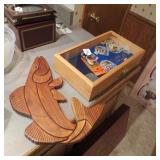 SHOWCASE AND WOODEN FISH DECOR