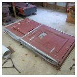 PORTABLE ICE FISHING HUT