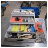 BOW ACCESSORIES & TACKLEBOX W/ CONTENTS