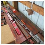 PIPE THREADER, LEVEL AND MAGNET