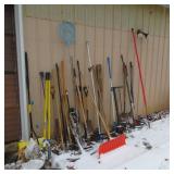 ASSORTMENT OF HAND TOOLS