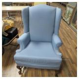 UPHOLSTERED CHAIR