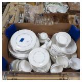 ROYAL DOULTON BONE CHINA (CORONET) DISHWARE SET