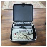 SINGER ELECTRIC TYPEWRITER