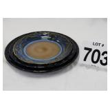 SET OF THREE LOTUS DINNER PLATES - SIGNATURE DRIP