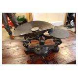 ANTIQUE SCALE