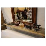 CONTENTS OF MANTLE (ASSORTED ANTIQUES)