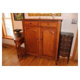 AMISH BUGGY TIGER OAK WOODEN CABINET