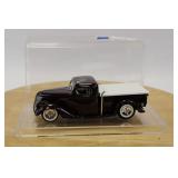 DANBURY MINT 1935 FORD CUSTOM ROD PICKUP
