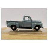 MAISTO 1/25TH 1948 FORD F-1
