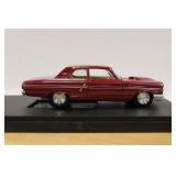 MAISTO 1/24TH 1964 FORD FAIRLANE THUNDERBOLT