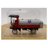 ERTL MACK CAB OVER BANK 3652/6000