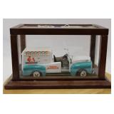 ROAD SIGNATURES 1/18TH 1948 FORD ICE CREAM TRUCK
