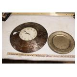 DECORATIVE CLOCK AND PLATE