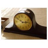 WESTMINSTER MANTLE CLOCK - BATTERY OP.