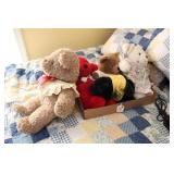 ASSORTED STUFFED BEARS