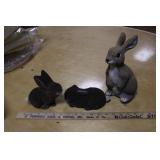 FLAT OF ARTLINE PLASTIC GARDEN RABBITS