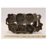 JOHN WRIGHT CAST IRON FLOWER MUFFIN PAN