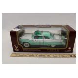 ROAD LEGENDS 1:18 1955 FORD FAIRLANE CROWN VIC