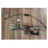CHILDRENS BOW W/ SCABBARD OF ARROWS