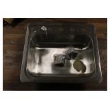 METAL SINK 25" X 22" X 7 1/2" W/ ACCESSORIES