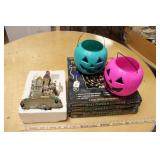 ASSORTED HALLOWEEN DECOR